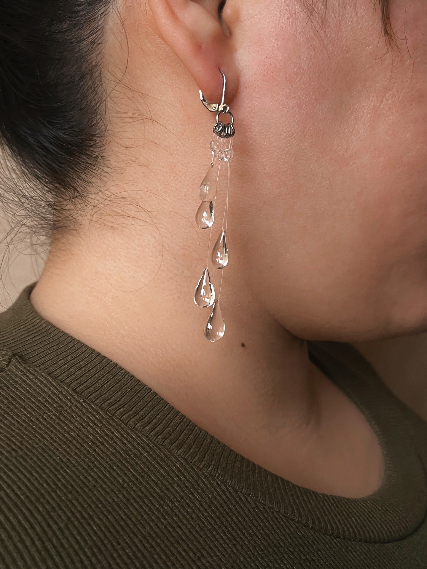 Falling Rain Earring Secondary image